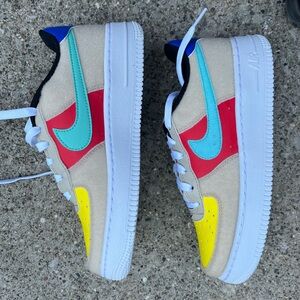 Brand New Nike Air Force 1 LV8 4.5Y (Big kid)